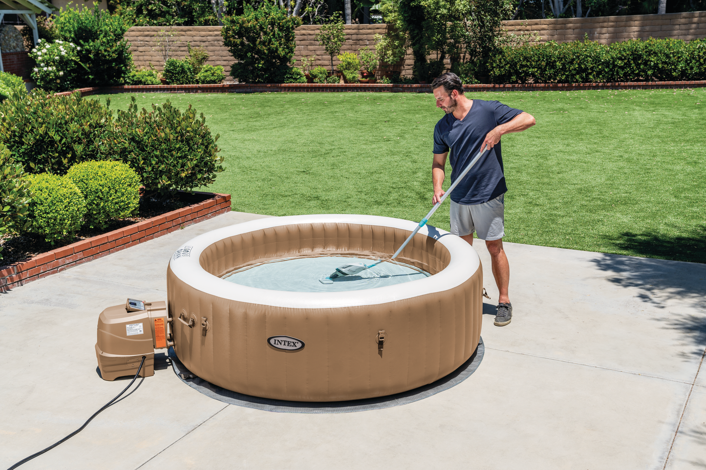 Rechargeable Pool and Spa Vacuum ZR100