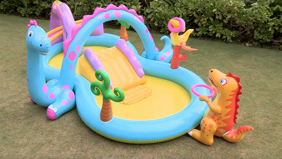 Dinoland play best sale center intex